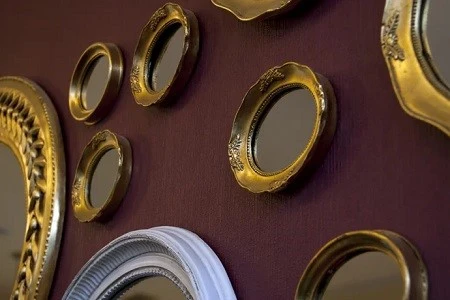 create-an-eclectic-gallery-wall